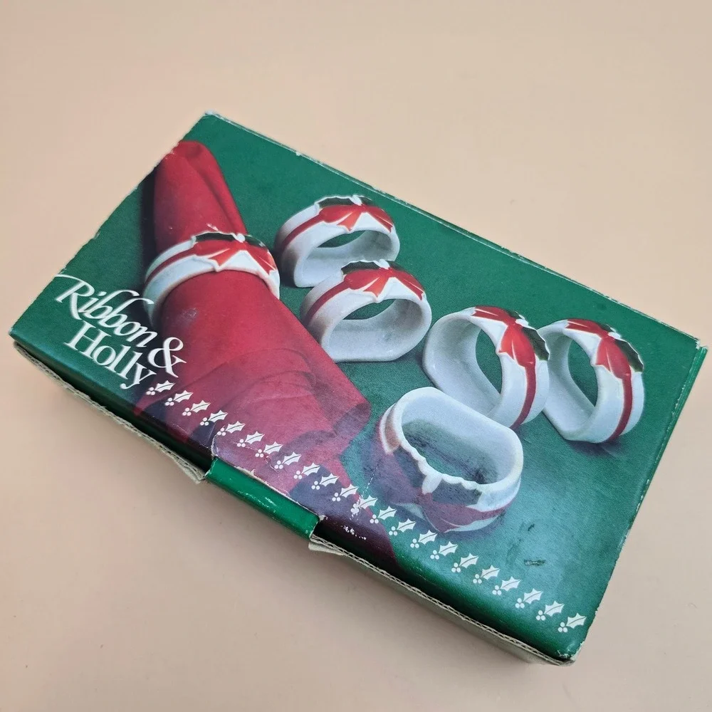 Vintage Mount Clemens Pottery Ribbon & Holly Ceramic Napkin Rings Set of 6 Japan